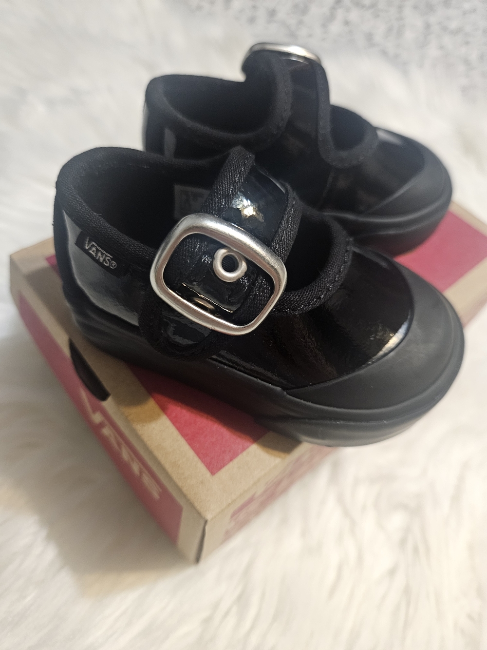 New In Box Adorable Vans Patent Mary Jane Shoes in Black with Velcro Close Sz 2